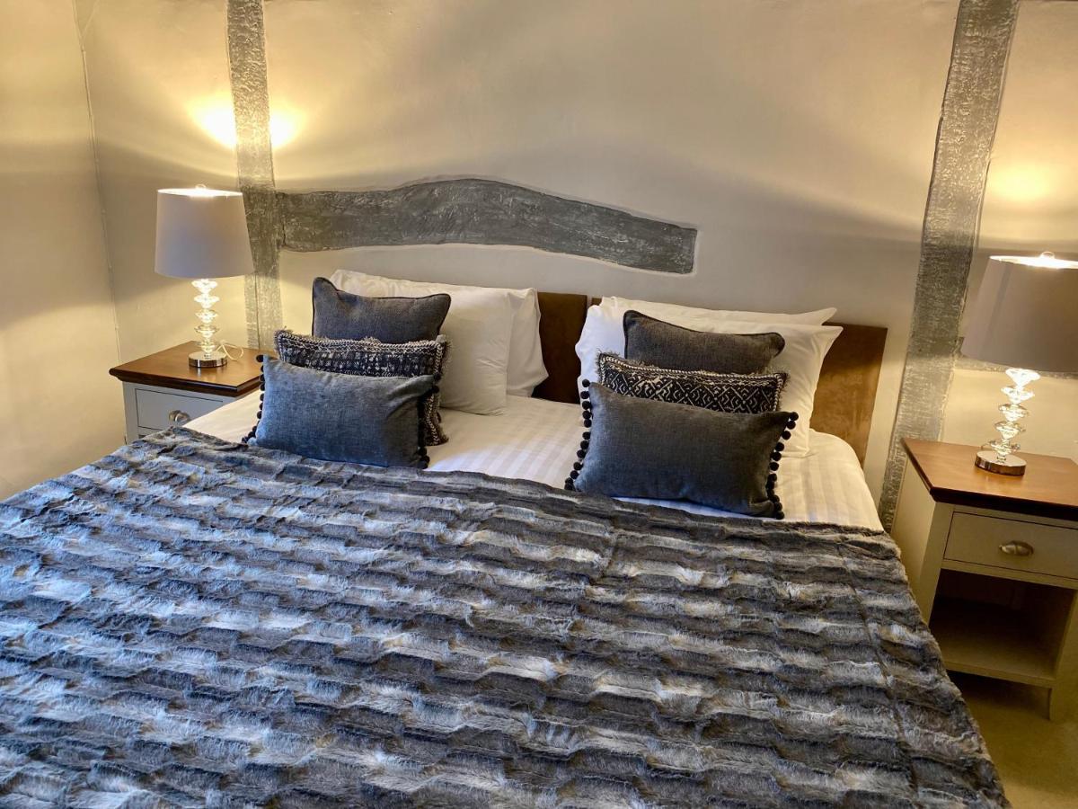 White Hart Hotel 도체스터온템스 외부 사진