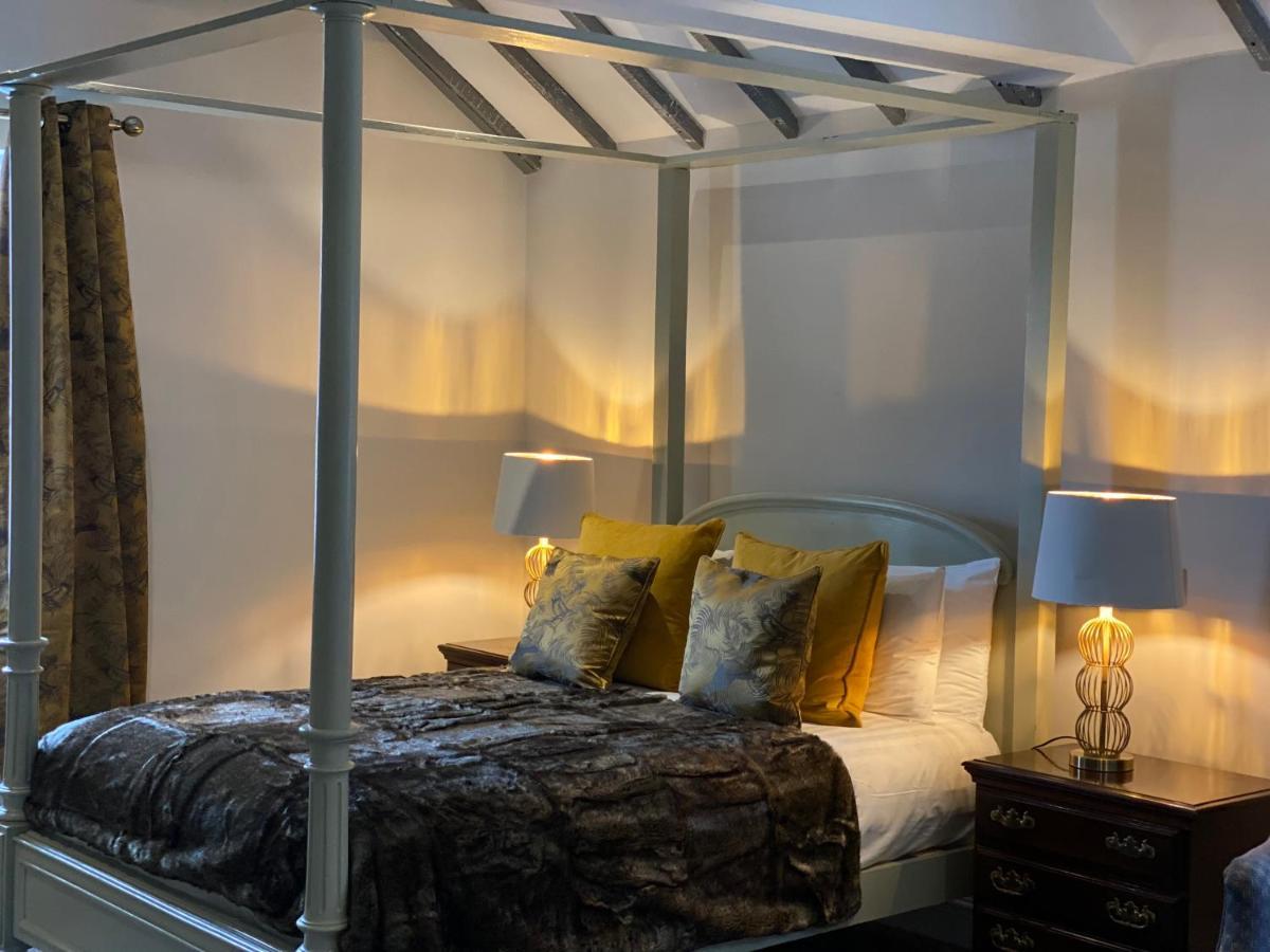 White Hart Hotel 도체스터온템스 외부 사진