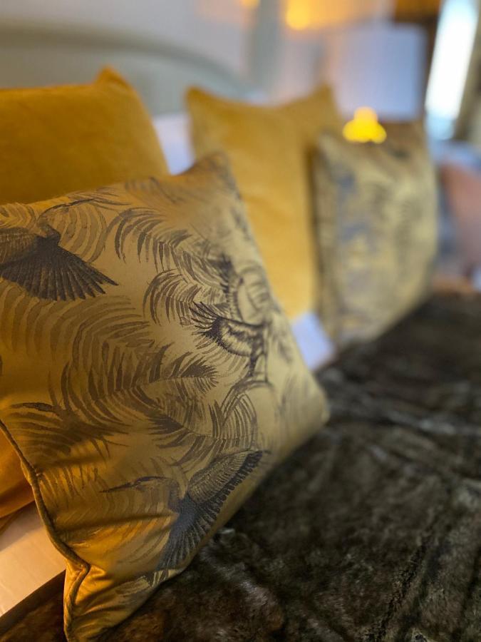 White Hart Hotel 도체스터온템스 외부 사진